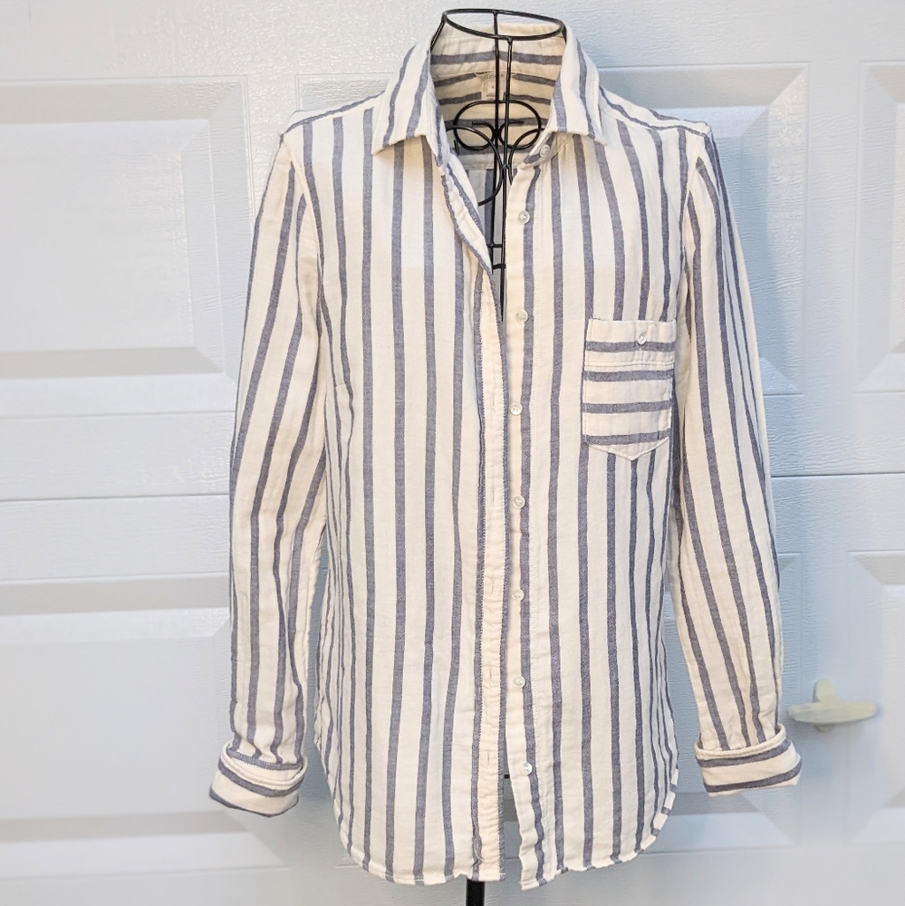 J Crew Gray Stripe 100% cotton button-down shirt size 4